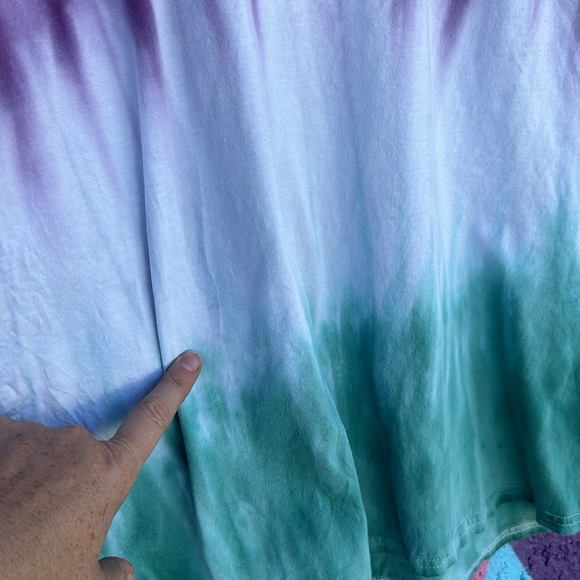 Buc-ee’s tie-dye T-shirt size large. Go little rockstar. - Picture 6 of 6